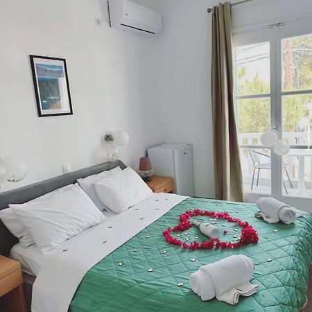 Lefkothea Hotel Камарі Екстер'єр фото