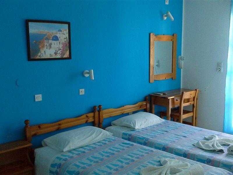 Lefkothea Hotel Камарі Екстер'єр фото